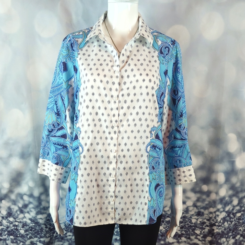 Chico's sz 2 M No Iron Button Down Blue and White Paisley Mirrored Print Blouse